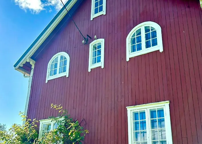 Charming From 1919 Near Vakantiehuis Kristiansund