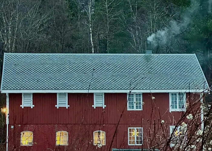 Charming From 1919 Near Vakantiehuis Kristiansund